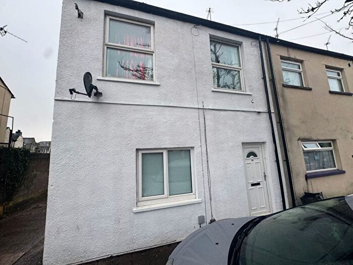 3 Bedroom Block Of Flats For Sale In Arthur Street, ( Flats), Cardiff, CF24