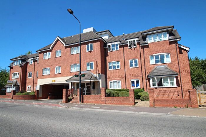 2 Bedroom Flat To Rent In Park Street, Aylesbury, HP20