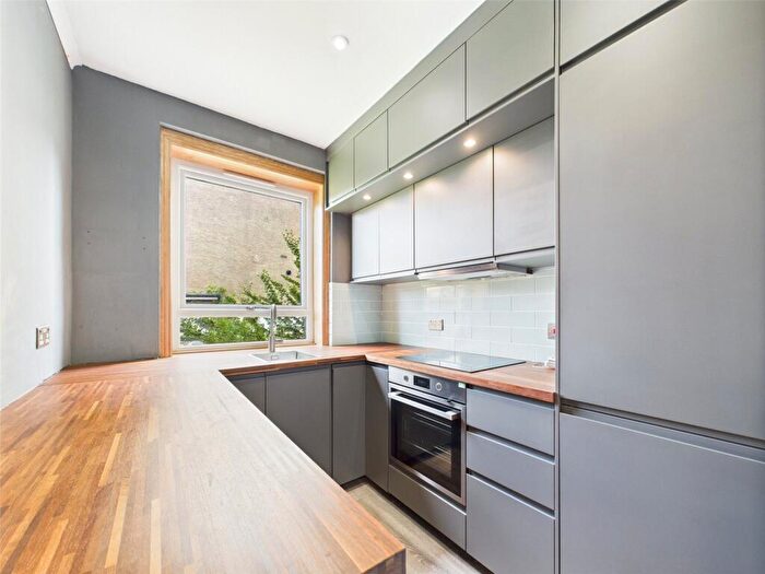 2 Bedroom Apartment To Rent In Hutchison Place, Edinburgh, Midlothian, EH14