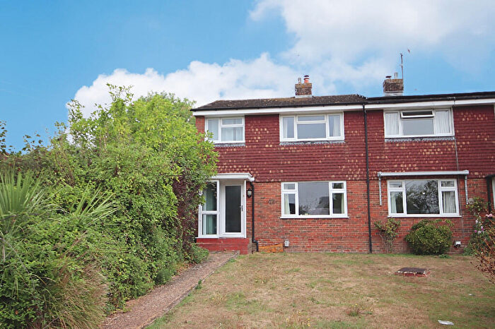 3 Bedroom Semi-Detached House For Sale In West Street, Billingshurst, RH14