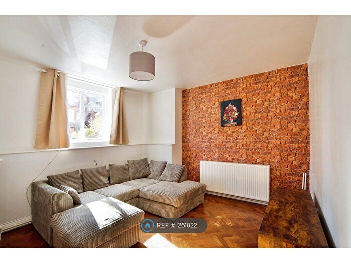 1 Bedroom Flat To Rent In Parsifal Road, London, NW6