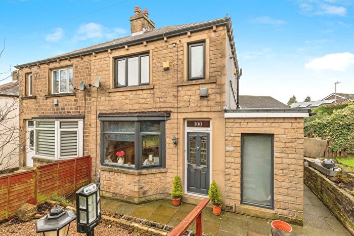 2 Bedroom Semi Detached House For Sale In Moor Hill Road, Huddersfield, HD3
