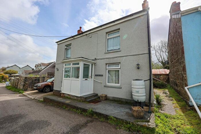 4 Bedroom Detached House For Sale In Bugle, St Austell, PL26