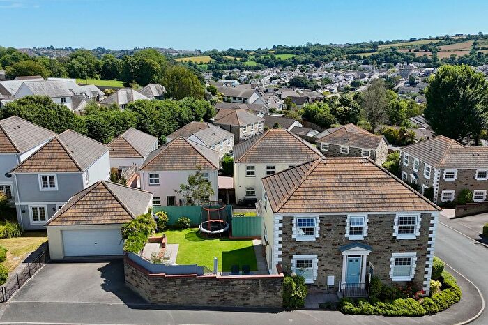 4 Bedroom Detached House For Sale In Round Ring Gardens, Penryn, TR10