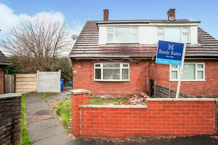 3 Bedroom Semi-Detached House To Rent In Lyne View, Hyde, Cheshire, SK14