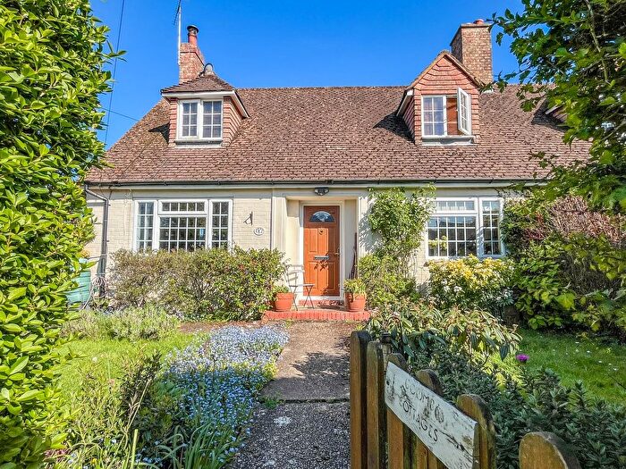 3 Bedroom Semi Detached House For Sale In Hobbs Lane, Beckley, Rye, TN31