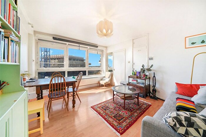 1 Bedroom Flat For Sale In Penfields House, York Way Estate, London, N7