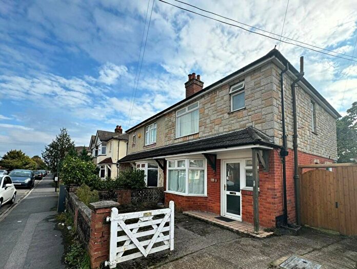 3 Bedroom House To Rent In Laundry Road, Southampton, Hampshire, SO16
