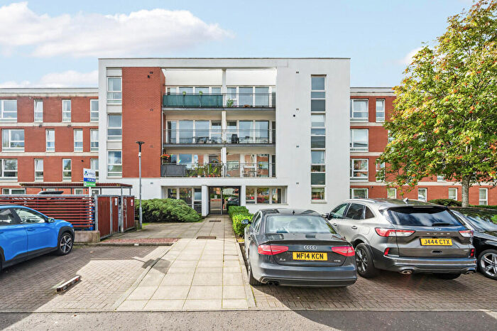 2 Bedroom Apartment For Sale In Hanson Park, Dennistoun, G31