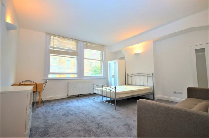Studio To Rent In Royal College Street, Camden, NW1