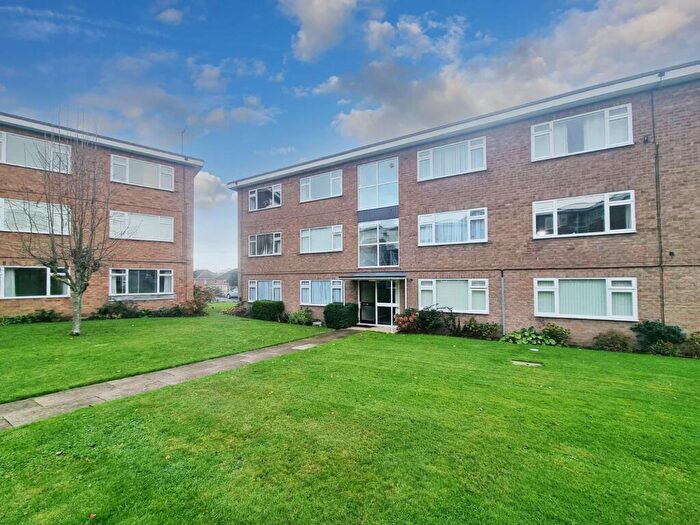 2 Bedroom Apartment To Rent In Pine Court, Leamington Spa, CV32