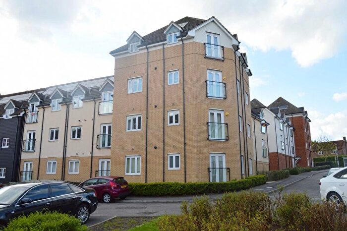 2 Bedroom Flat To Rent In Albelia Court, Romford, RM3