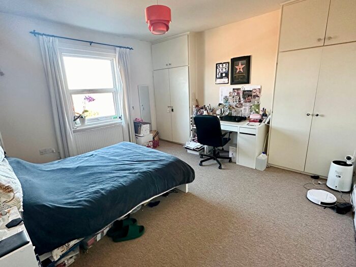 1 Bedroom Flat To Rent In Charminster Road, Bournemouth, BH8