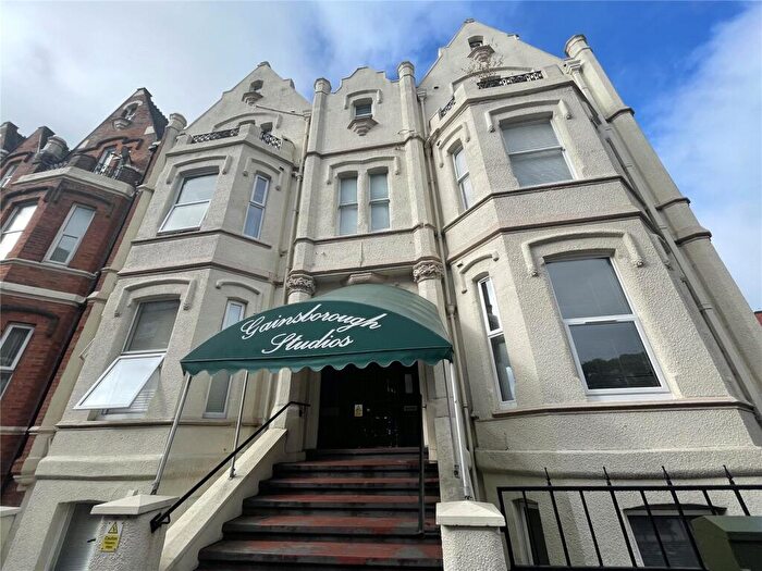 1 Bedroom Apartment To Rent In The Gainsborough, Durley Gardens, Bournemouth, Dorset, BH2