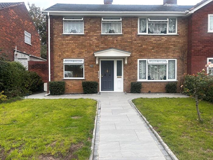 3 Bedroom Semi Detached House For Sale In Badsey Road, Oldbury, B69