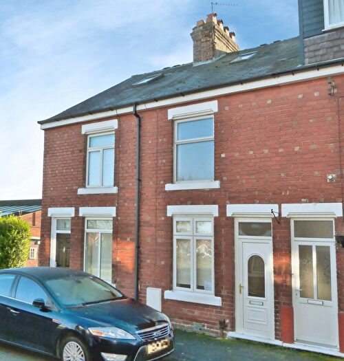 3 Bedroom Terraced House To Rent In Avenue Grove, Starbeck, Harrogate, HG2