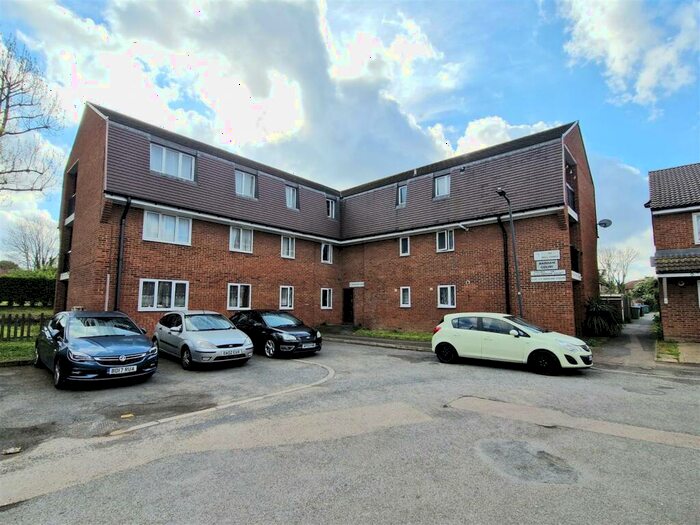 1 Bedroom Flat To Rent In Single Room In Sudbury Town, HA0
