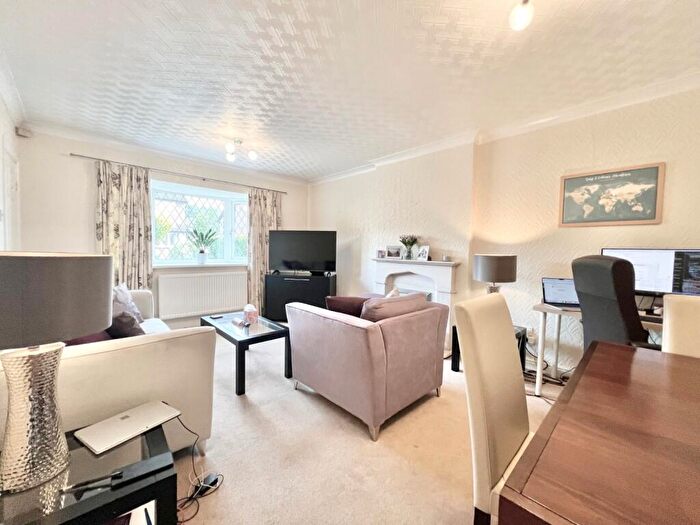 2 Bedroom Bungalow For Sale In Helmsdale Close, Ramsbottom, Bury, Greater Manchester, BL0