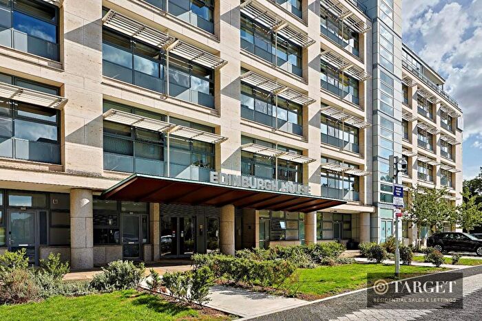 2 Bedroom Duplex For Sale In Edinburgh Gate, Harlow, CM20
