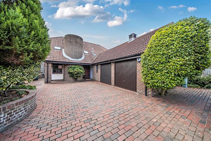 4 Bedroom Detached House For Sale In Bankside, Alverstoke, Gosport, PO12