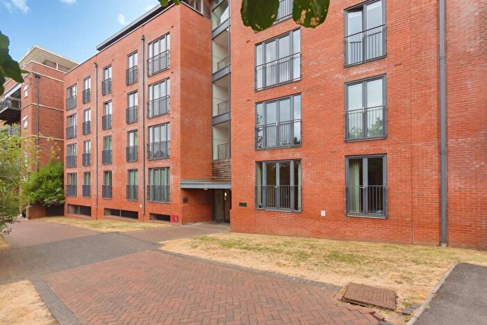 2 Bedroom Apartment For Sale In Hutchings Lane, Shirley, Solihull, B90