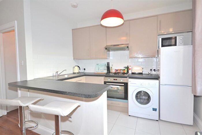 2 Bedroom Flat To Rent In Haydons Road, Wimbledon, SW19