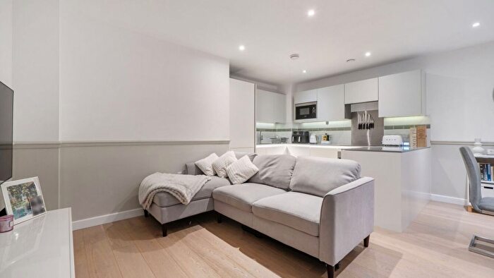 1 Bedroom Flat For Sale In Lumiere Court, London, London, SE1