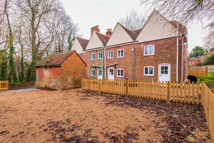 5 Bedroom Cottage To Rent In Livesey Cottages, Livesey Street, Maidstone, Kent, ME18
