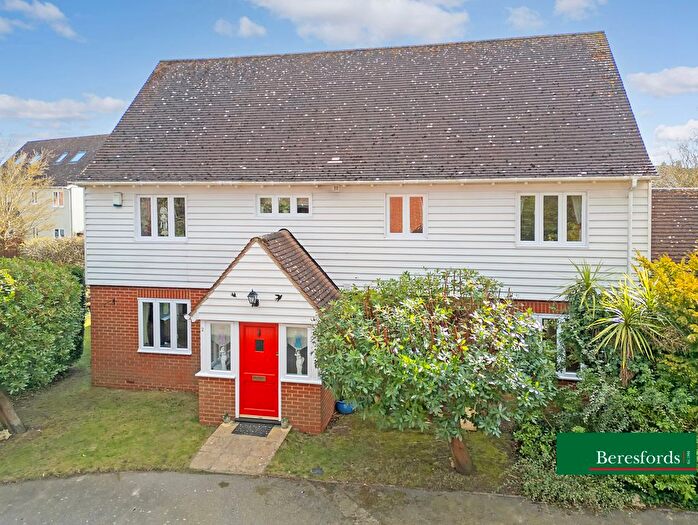 5 Bedroom Detached House For Sale In The Hawthorns, Burnham-On-Crouch, CM0