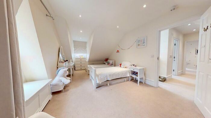 3 Bedroom Flat To Rent In Walsingham Road, Brighton, BN3