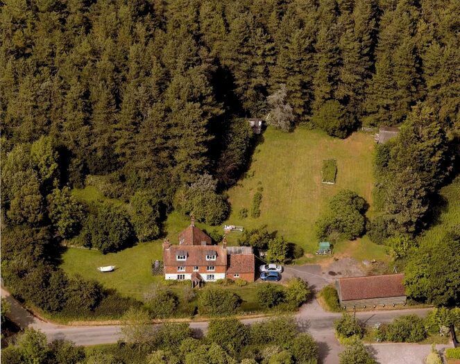 5 Bedroom Detached House For Sale In Tile Lodge Road, Charing Heath, Ashford, TN27