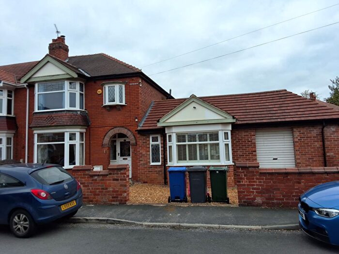 5 Bedroom Semi-detached House To Rent In Granby Crescent, Bennetthorpe, DN2