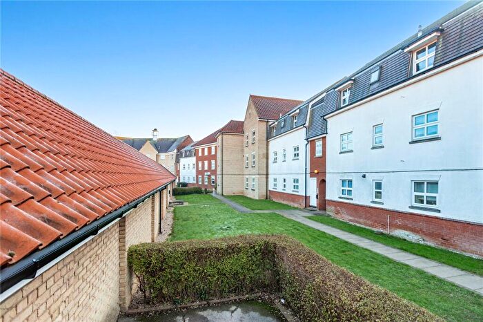 2 Bedroom Apartment For Sale In Tallow Gate, South Woodham Ferrers, Chelmsford, Essex, CM3