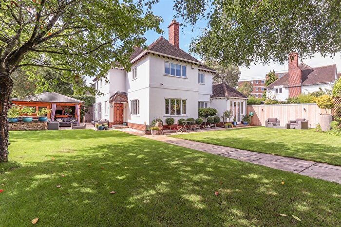 5 Bedroom Detached House To Rent In Lansdown, Cheltenham, GL51