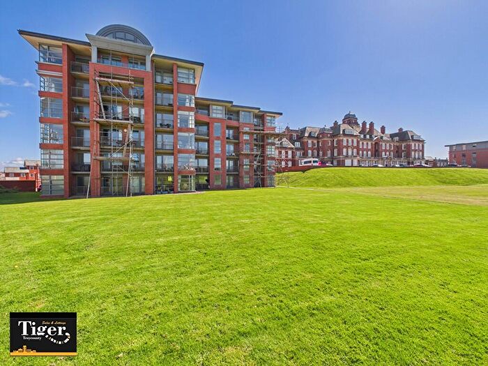1 Bedroom Apartment For Sale In Queens Promenade, Bispham, FY2
