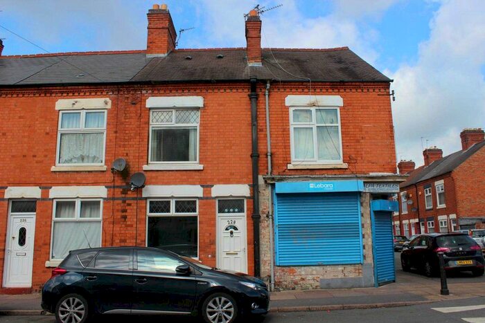 3 Bedroom Terraced House To Rent In Harrison Road, Leicester, LE4