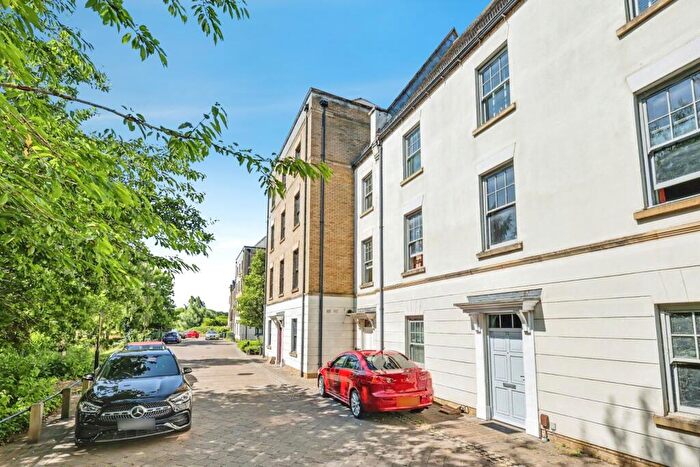 2 Bedroom Flat For Sale In Clickers Drive, Northampton, Northamptonshire, NN5