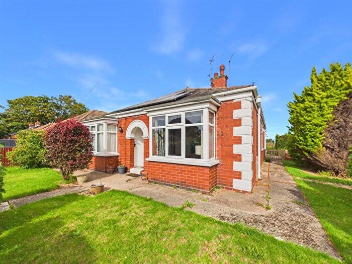 3 Bedroom Detached Bungalow For Sale In Sea Dyke Way, Marshchapel, Grimsby, DN36