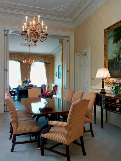 3 Bedroom Flat To Rent In Hyde Park Gate, Knightsbridge, London, SW7