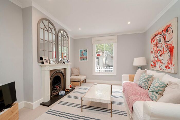 4 Bedroom Terraced House For Sale In Irving Road, London, W14