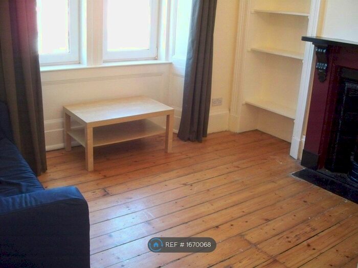 1 Bedroom Flat To Rent In Roslea Drive, Glasgow, G31