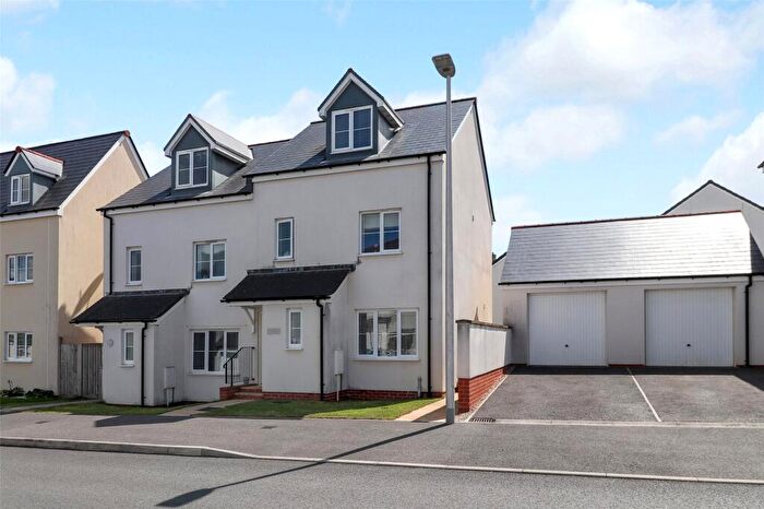 4 Bedroom Semi-Detached House For Sale In Oaktree Road, South Molton, Devon, EX36