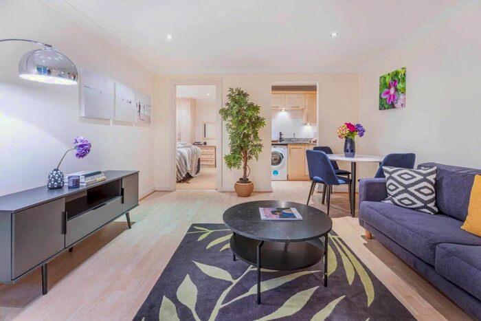 1 Bedroom Flat To Rent In Kew Gardens Road, Kew, Richmond, TW9