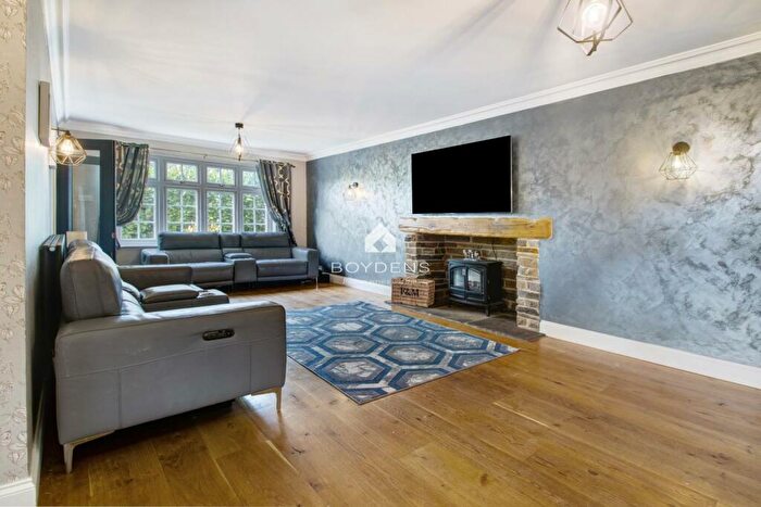 5 Bedroom Detached House For Sale In London Road, CO6