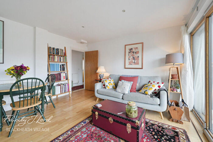 2 Bedroom Apartment For Sale In Bankwell Road, London, SE13