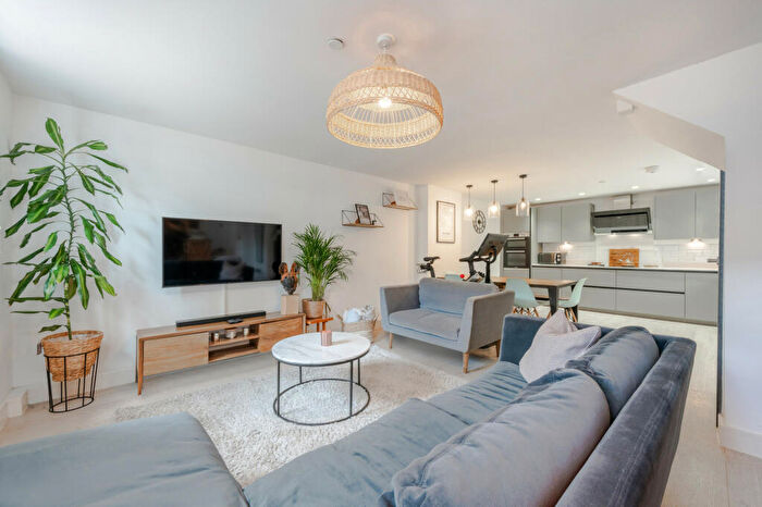 2 Bedroom Terraced House To Rent In Basi Terrace, SE15