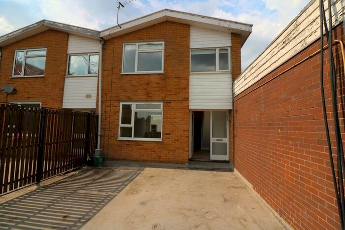 2 Bedroom Flat To Rent In Egham, Surrey, TW20