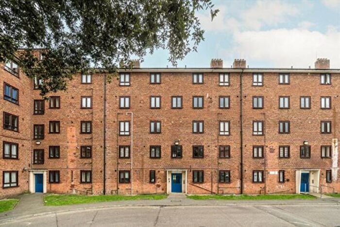 2 Bedroom Flat To Rent In Clapton Common, Fawcett Estate, London, E5