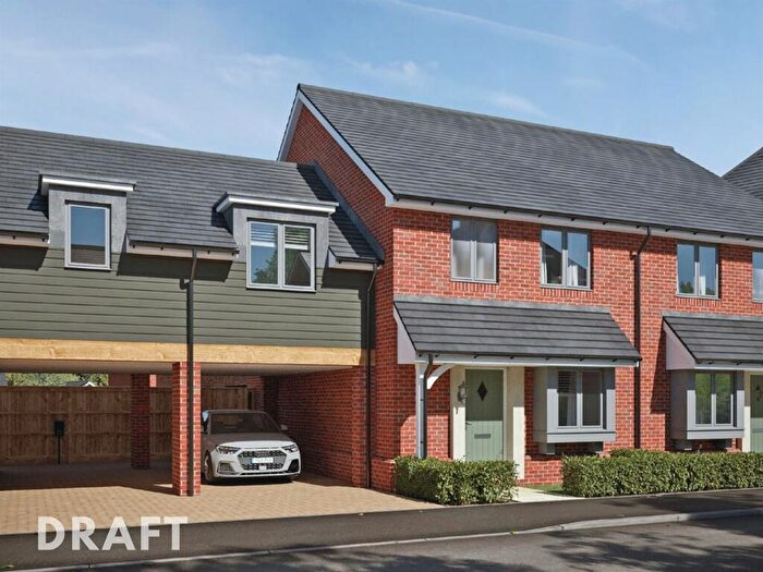 4 Bedroom Terraced House For Sale In Brockhills Lane, New Milton, BH25