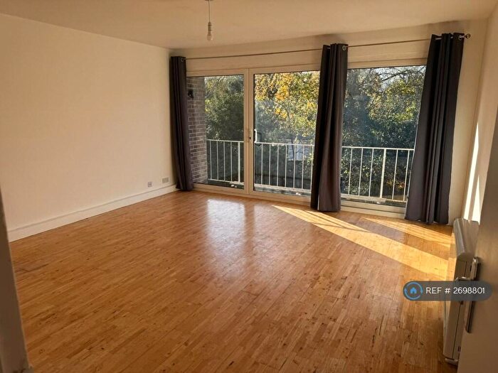 2 Bedroom Flat To Rent In Southcote Road, Reading, RG30